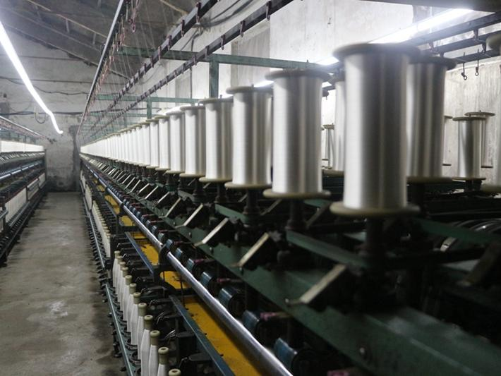 南車(chē)間—一步法復(fù)合捻線機(jī)